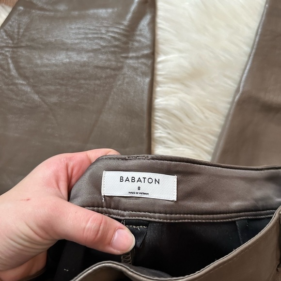 ARITZIA Babaton Command Cropped Mid-Rise Vegan Leather Pant In Deep Taupe - Picture 3 of 4